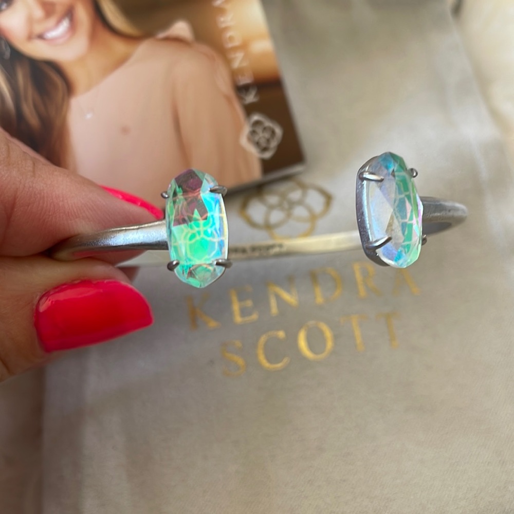 Kendra Scott Edie bracelet silver tone with iridescent dichroic stones